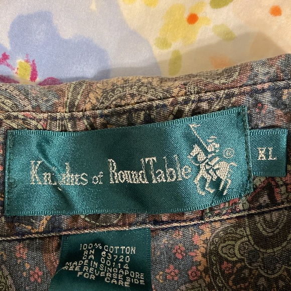 Knights of the round table button down - Picture 4 of 7